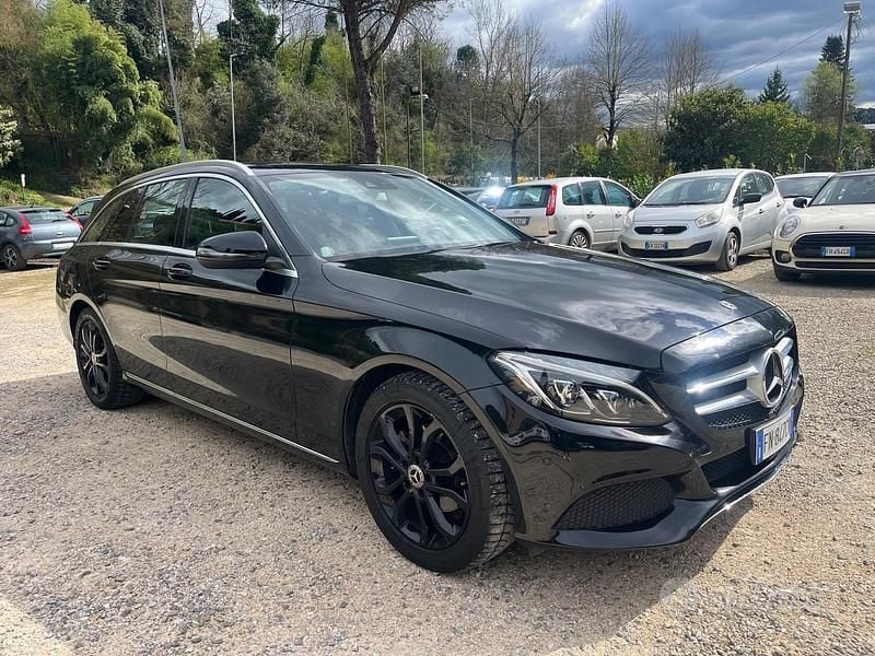 Usata Mercedes C200 Premium 136 CV (100 kW) 2017 Nero Station wagon