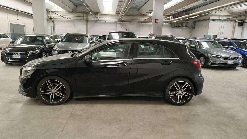 Usata Mercedes A180 Premium 109 CV (80 kW) 2016 Nero Berlina