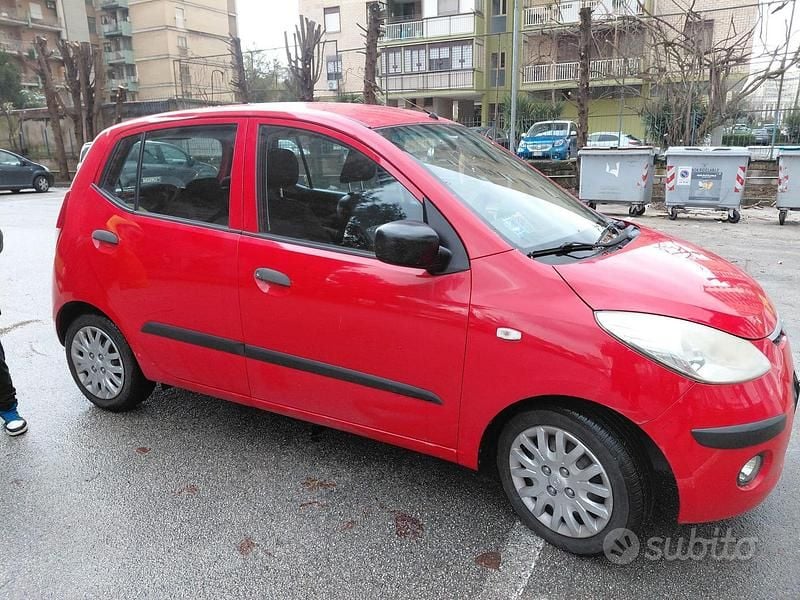 Usata Hyundai i10 Active 77 CV (56 kW) 2009 Rosso Utilitaria