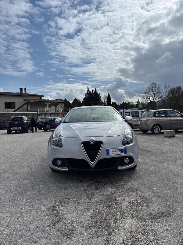 Usata Alfa Romeo Giulietta Super 120 CV (88 kW) 2016 Grigio Utilitaria