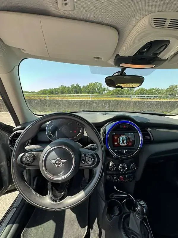 Usata Mini ONE 75 CV (55 kW) 2020 Grigio Utilitaria