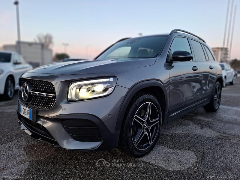 Usata Mercedes GLB200 Premium 150 CV (110 kW) 2021 Grigio SUV