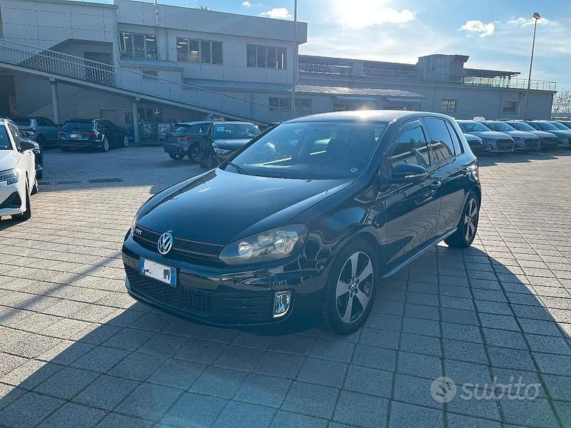 Nero Usata 2010 VW Golf Berlina | 5250 € - Immagine 1/4