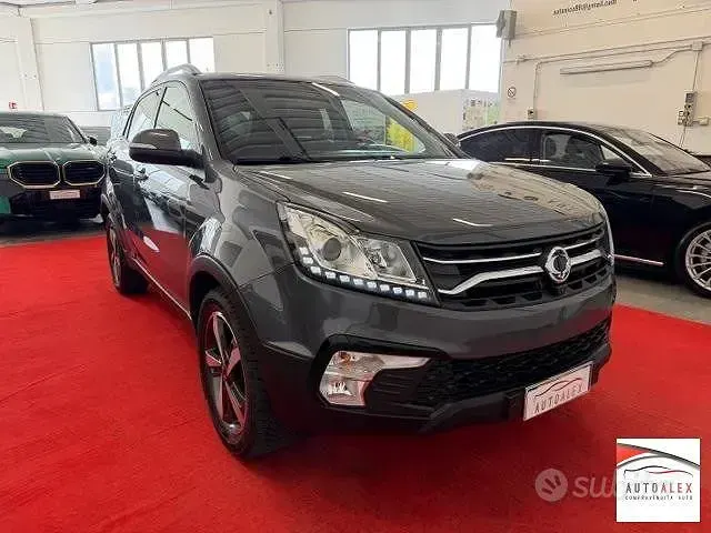Usata SsangYong Korando Limited 178 CV (130 kW) 2019 Grigio SUV