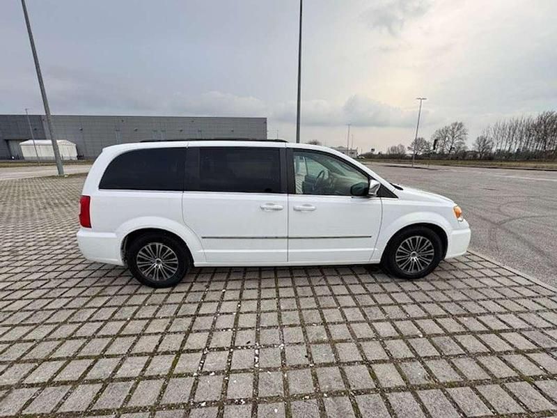 Usata Lancia Voyager S 177 CV (130 kW) 2015 Bianco Monovolume