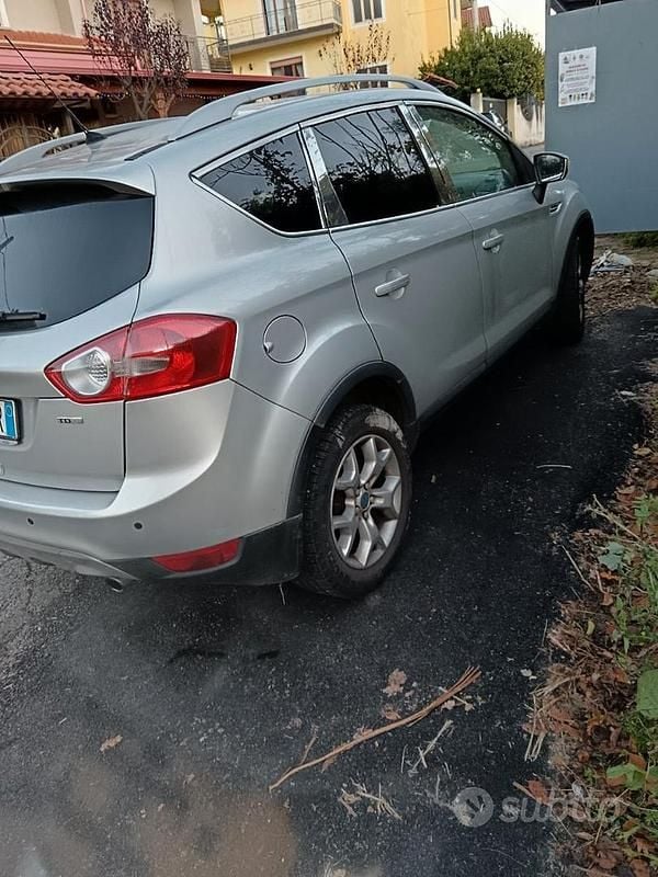 Usata Ford Kuga 140 CV (102 kW) 2011 SUV