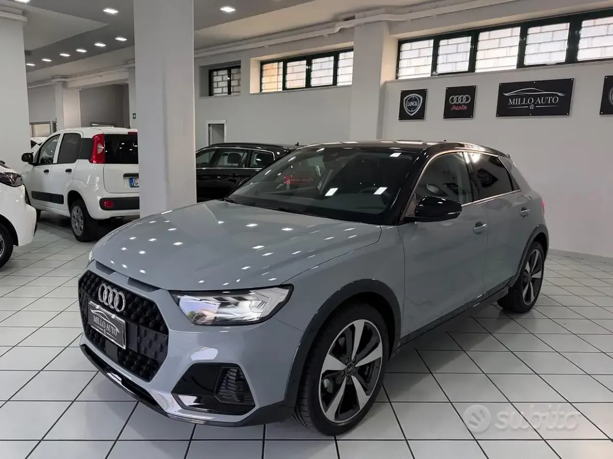 Usata Audi A1 116 CV (85 kW) 2025 Grigio SUV