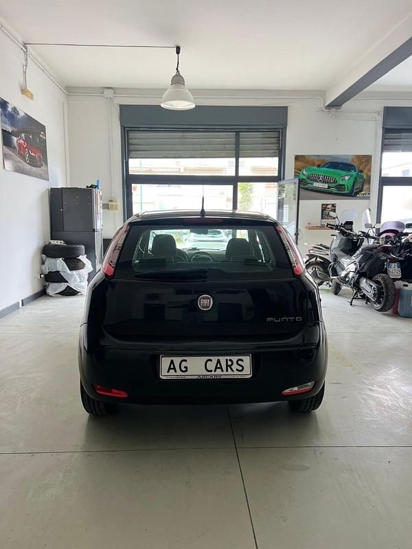Usata Fiat Punto Lounge 85 CV (62 kW) 2014 Nero Utilitaria