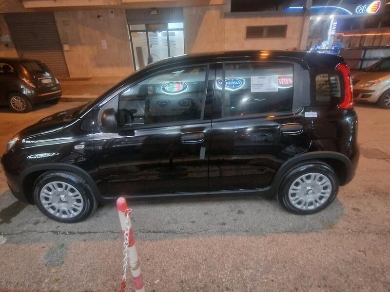 Usata Fiat Panda S 69 CV (50 kW) 2024 Nero Utilitaria