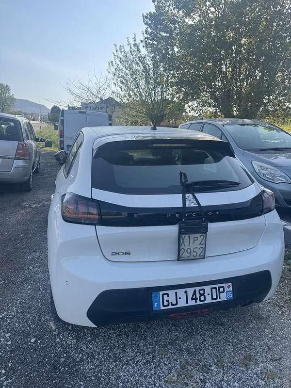 Usata Peugeot 208 Active 75 CV (55 kW) 2022 Bianco Utilitaria