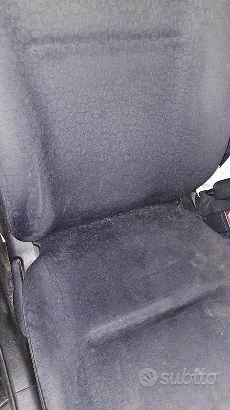 Usata Honda FR-V 140 CV (102 kW) 2006 Nero Monovolume