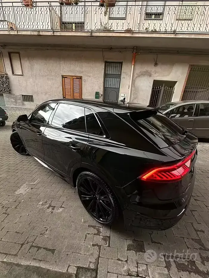 Usata Audi Q8 286 CV (210 kW) 2024 Nero SUV
