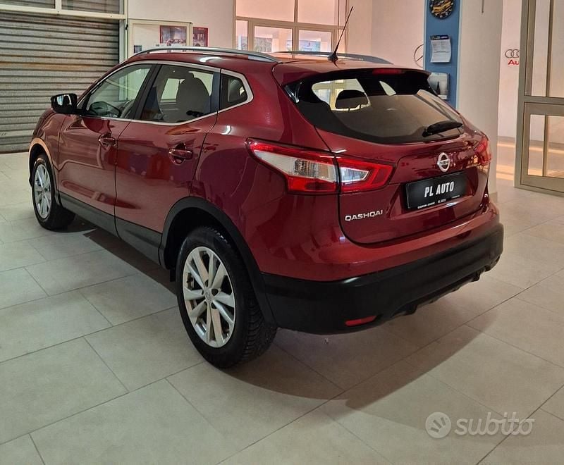 Usata Nissan Qashqai 110 CV (80 kW) 2017 Rosso SUV