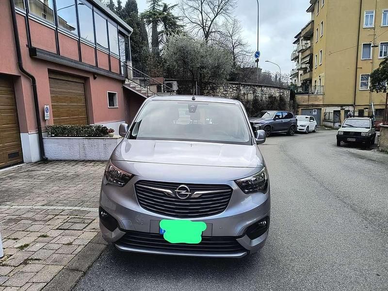Usata Opel Combo Life 102 CV (75 kW) 2019 Argento Monovolume