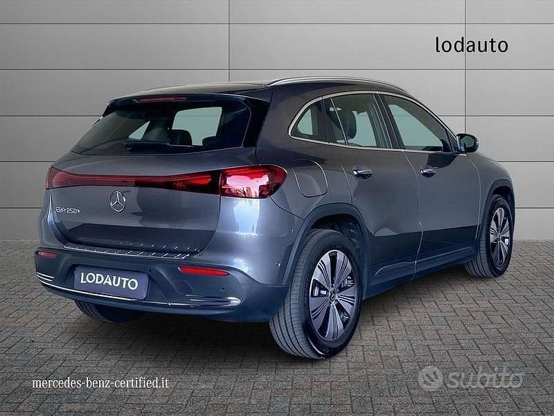 Usata Mercedes EQA250+ Advanced Plus 94 kW (129 CV) 2024 Grigio SUV