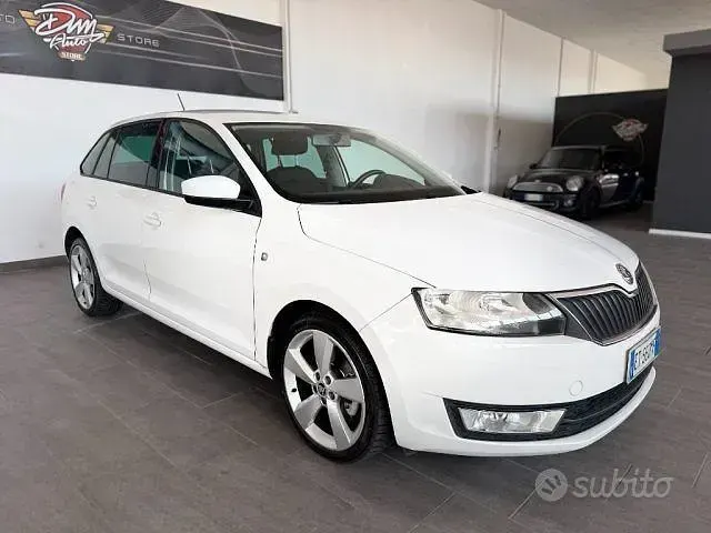 Usata Skoda Rapid Ambition 105 CV (77 kW) 2013 Bianco Utilitaria