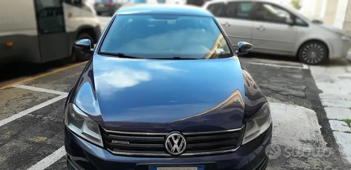 Usata VW Passat 105 CV (77 kW) 2014 Blu Berlina