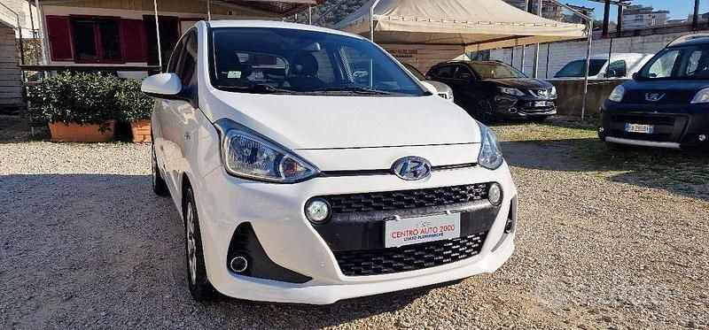 Usata Hyundai i10 67 CV (49 kW) 2018 Bianco Utilitaria