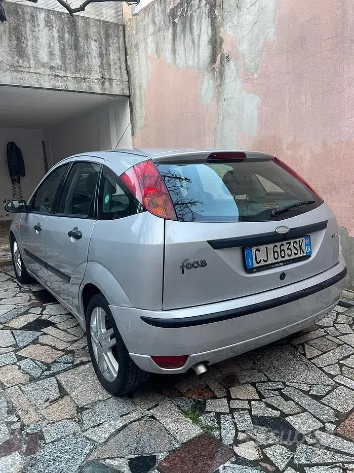 Usata Ford Focus 100 CV (73 kW) 2004 Berlina