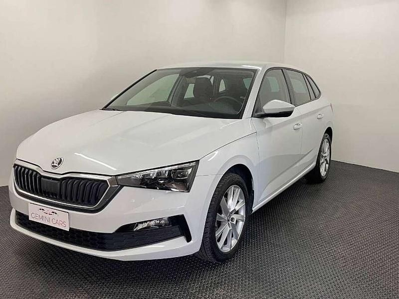 Bianco luna Usata 2023 Skoda Scala Style Due volumi | 18.490 € (Buon prezzo) - Immagine 1/4