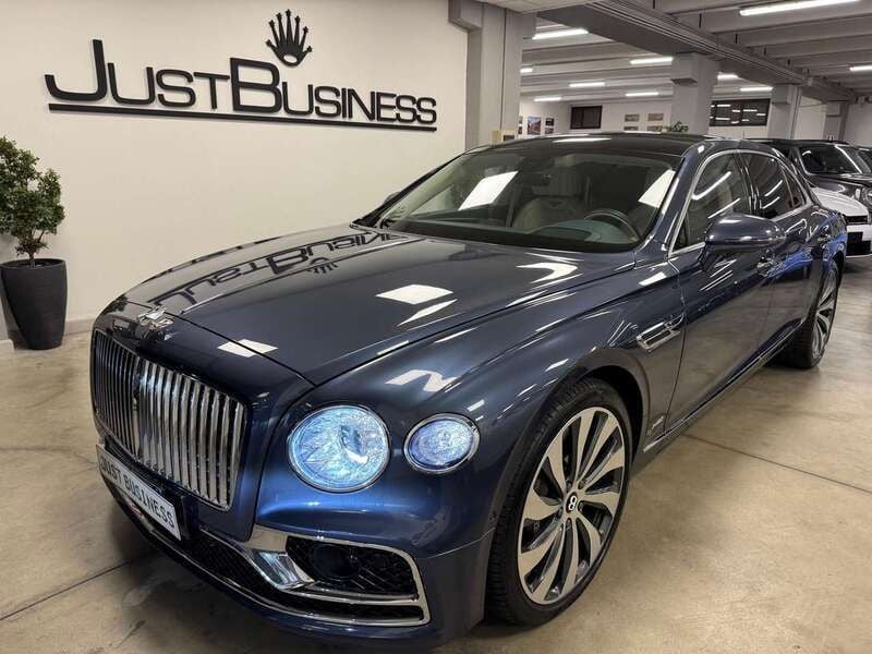 Usata Bentley Flying Spur 635 CV (467 kW) 2021 Blu/azzurro Berlina