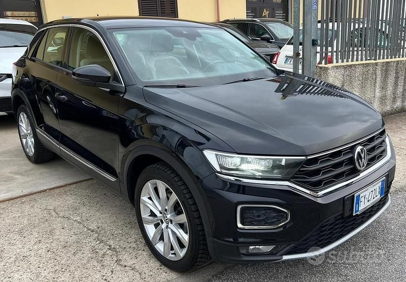 Usata VW T-Roc 116 CV (85 kW) 2019 Nero SUV