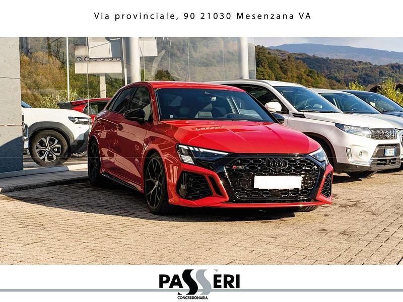 Rosso Usata 2023 Audi RS3 Sportback Ambiente Due volumi | 57.000 € (Ottimo prezzo) - Immagine 1/4