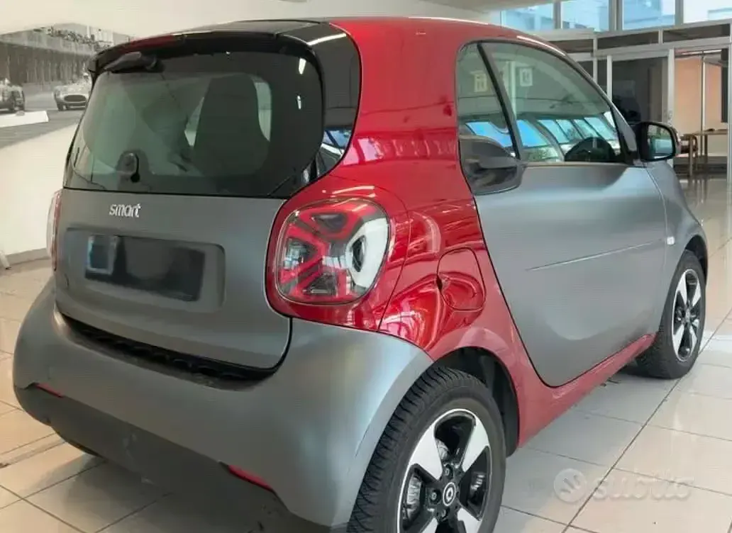 Usata Smart ForTwo Coupé Passion 41 kW (56 CV) 2022 Grigio Utilitaria