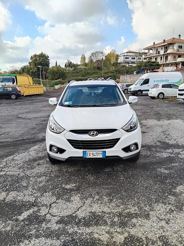 Usata Hyundai ix35 Xpossible 116 CV (85 kW) 2015 Bianco SUV