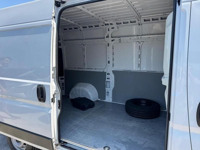 Usata Fiat Ducato Easy 140 CV (102 kW) 2023 Bianco Furgone