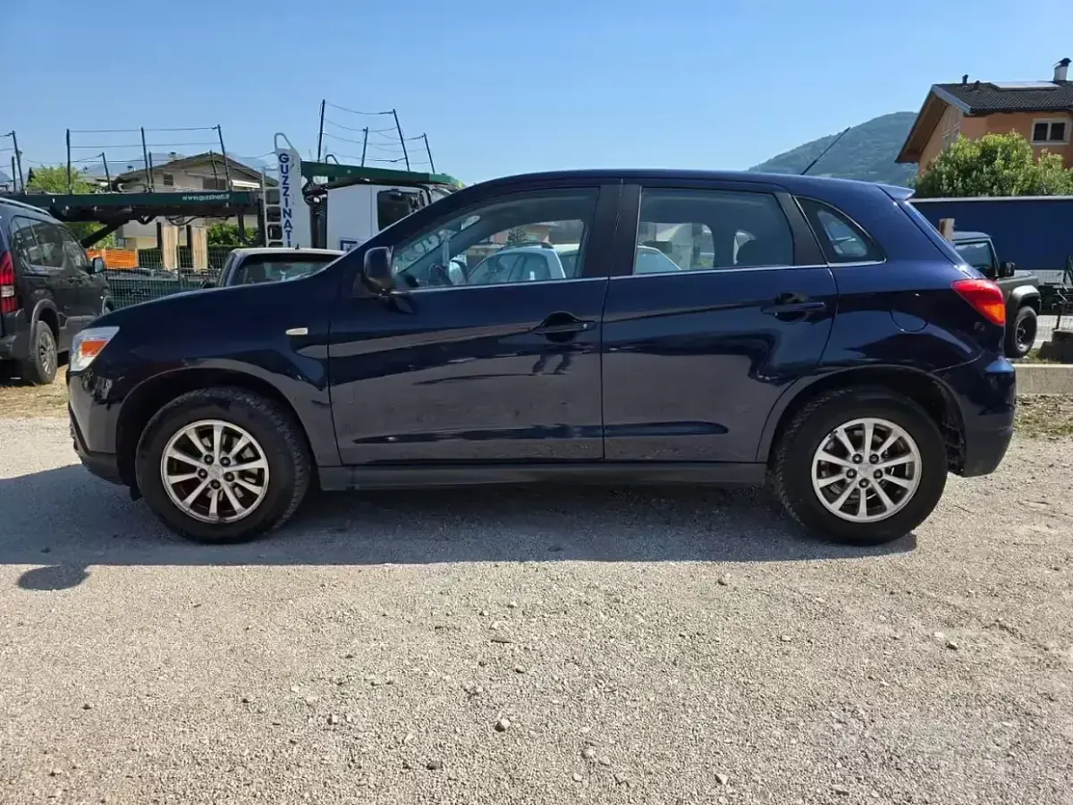 Usata Mitsubishi ASX Invite 150 CV (110 kW) 2013 Blu SUV