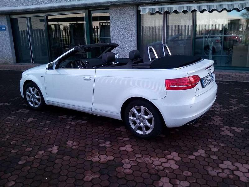 Usata Audi A3 Cabriolet Attraction 105 CV (77 kW) 2012 Bianco Cabrio