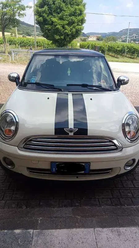Usata Mini ONE 75 CV (55 kW) 2010 Utilitaria