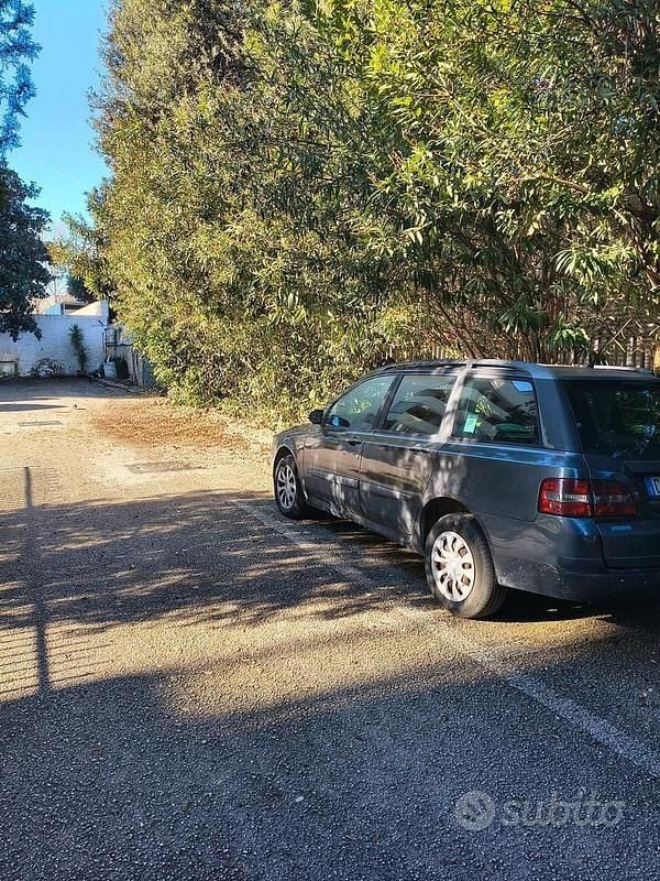 Grigio Usata 2004 Fiat Stilo Station wagon | 1200 € - Immagine 1/4