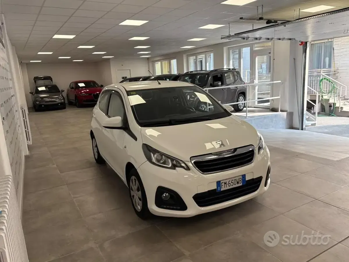 Usata Peugeot 108 Access 69 CV (50 kW) 2017 Bianco Berlina