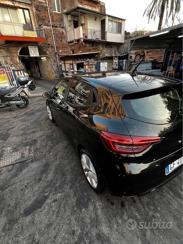 Usata Renault Clio V 2021 Nero Utilitaria