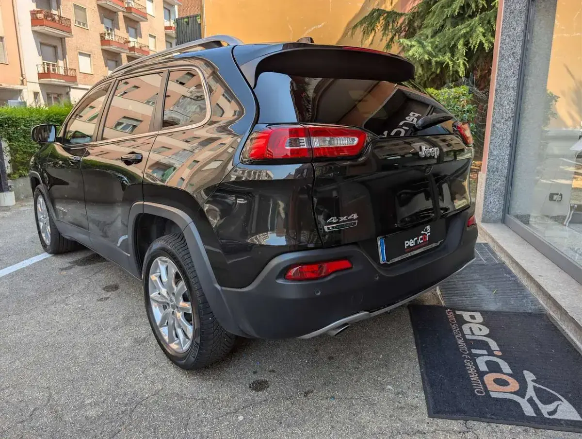 Usata Jeep Cherokee Limited 140 CV (102 kW) 2016 Nero SUV