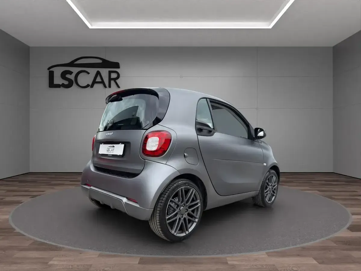Usata Smart ForTwo Cabrio Brabus 89 CV (65 kW) 2017 Giallo Cabrio