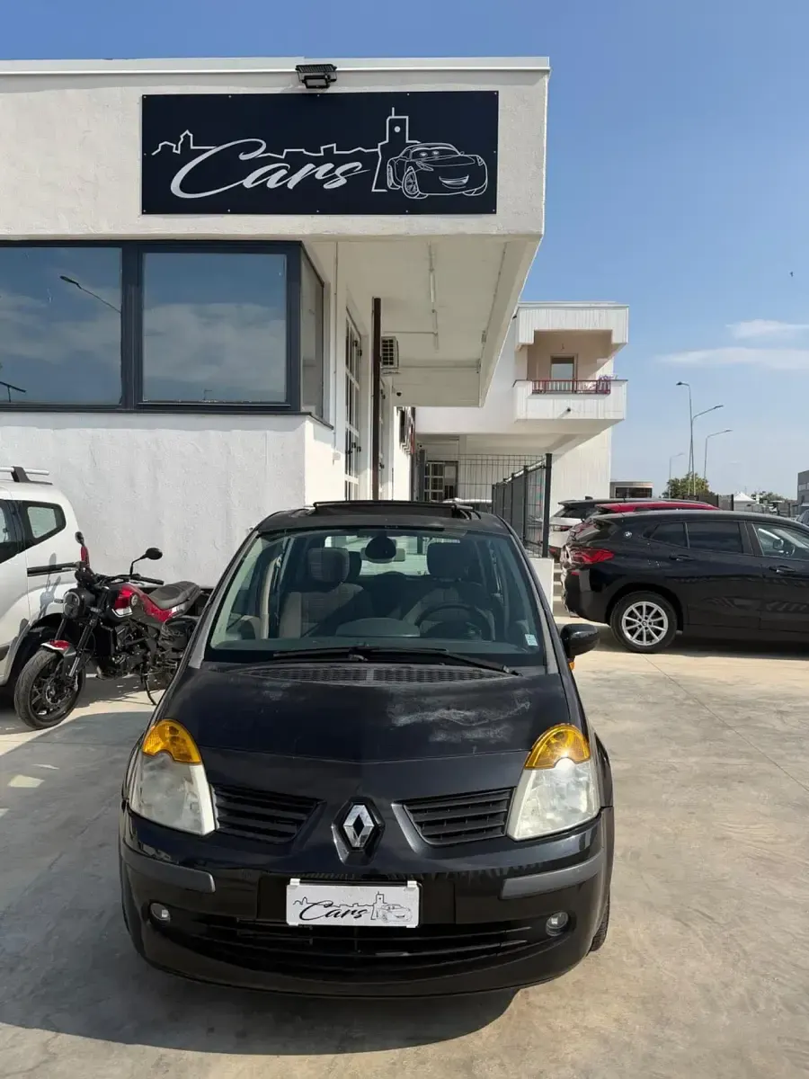 Usata Renault Modus Dynamique 106 CV (77 kW) 2005 Nero Monovolume