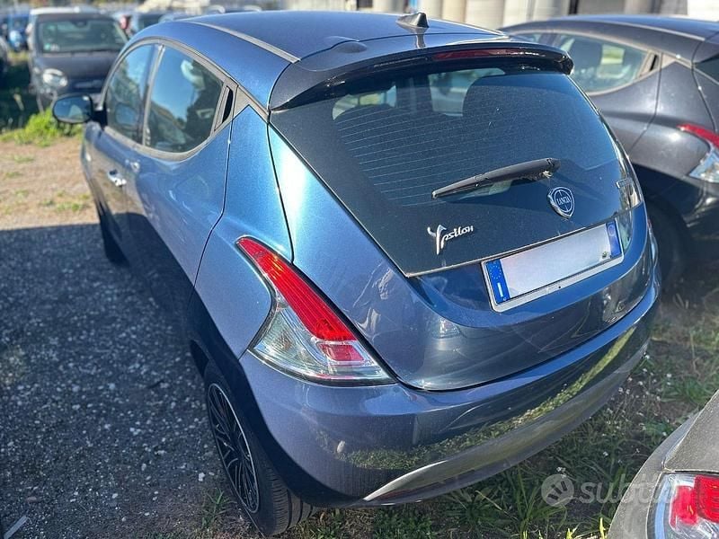 Usata Lancia Ypsilon Silver 69 CV (50 kW) 2023 Blu Utilitaria