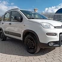 Usata Fiat Panda 4x4 S 84 CV (61 kW) 2019 Bianco Utilitaria