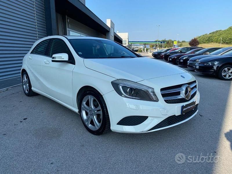 Usata Mercedes A180 109 CV (80 kW) 2014 Bianco Berlina