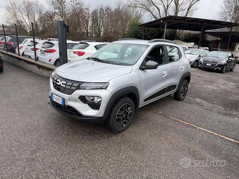 Begagnad Dacia Spring Expression 47 kW (65 HK) 2023 Grå Halvkombi