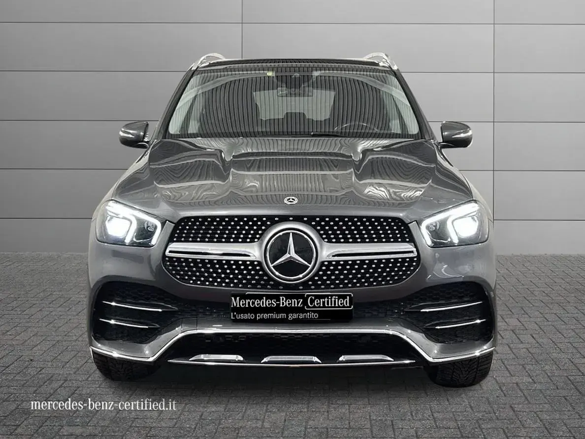 Usata Mercedes GLE300 Premium 272 CV (200 kW) 2023 Grigio medio metallizzato SUV