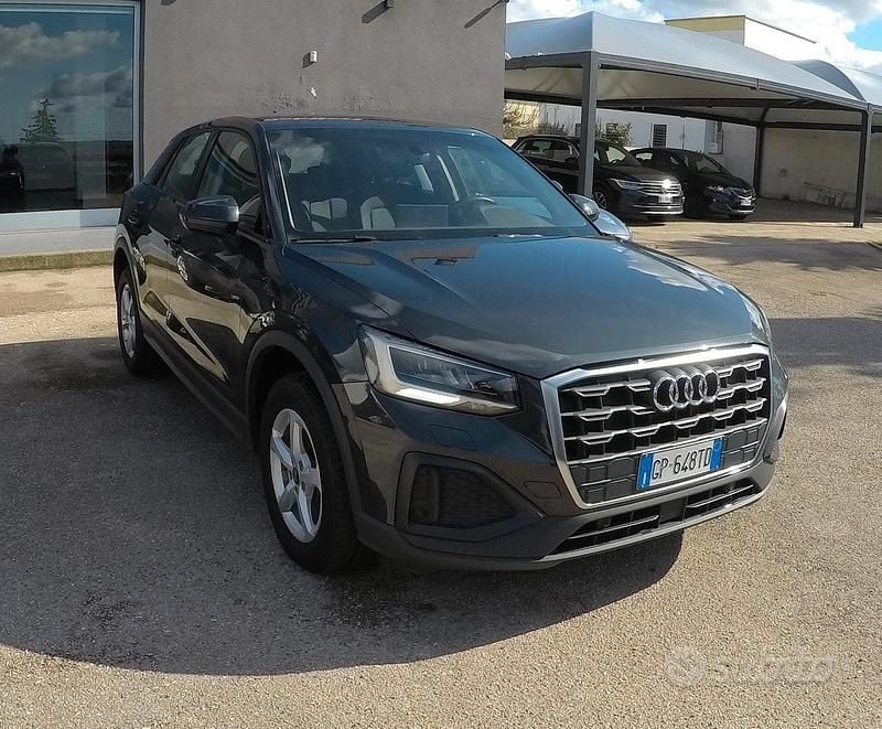 Usata Audi Q2 Business 115 CV (84 kW) 2023 Grigio SUV
