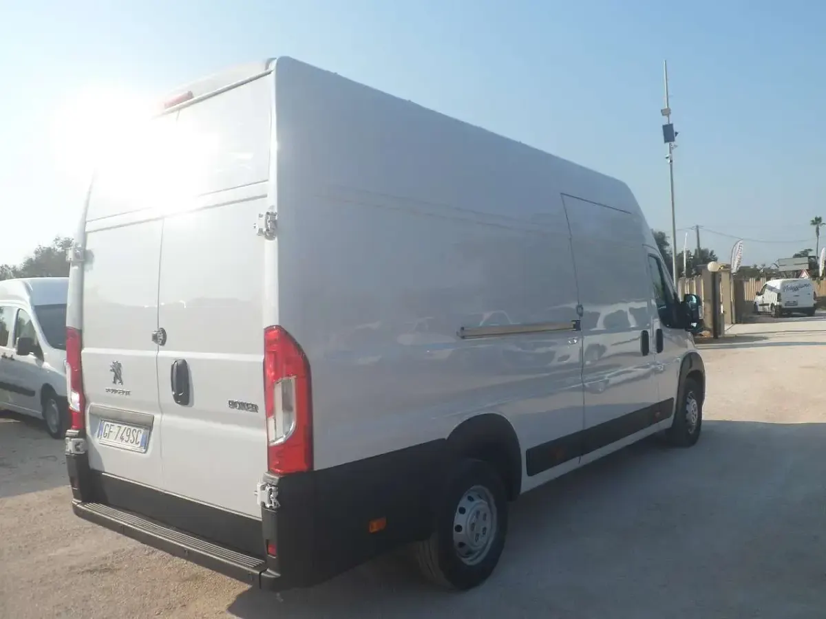 Usata Fiat Ducato 165 CV (121 kW) 2022 Bianco Furgone