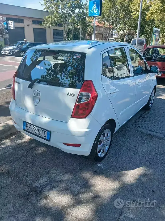 Usata Hyundai i10 69 CV (50 kW) 2012 Bianco Utilitaria