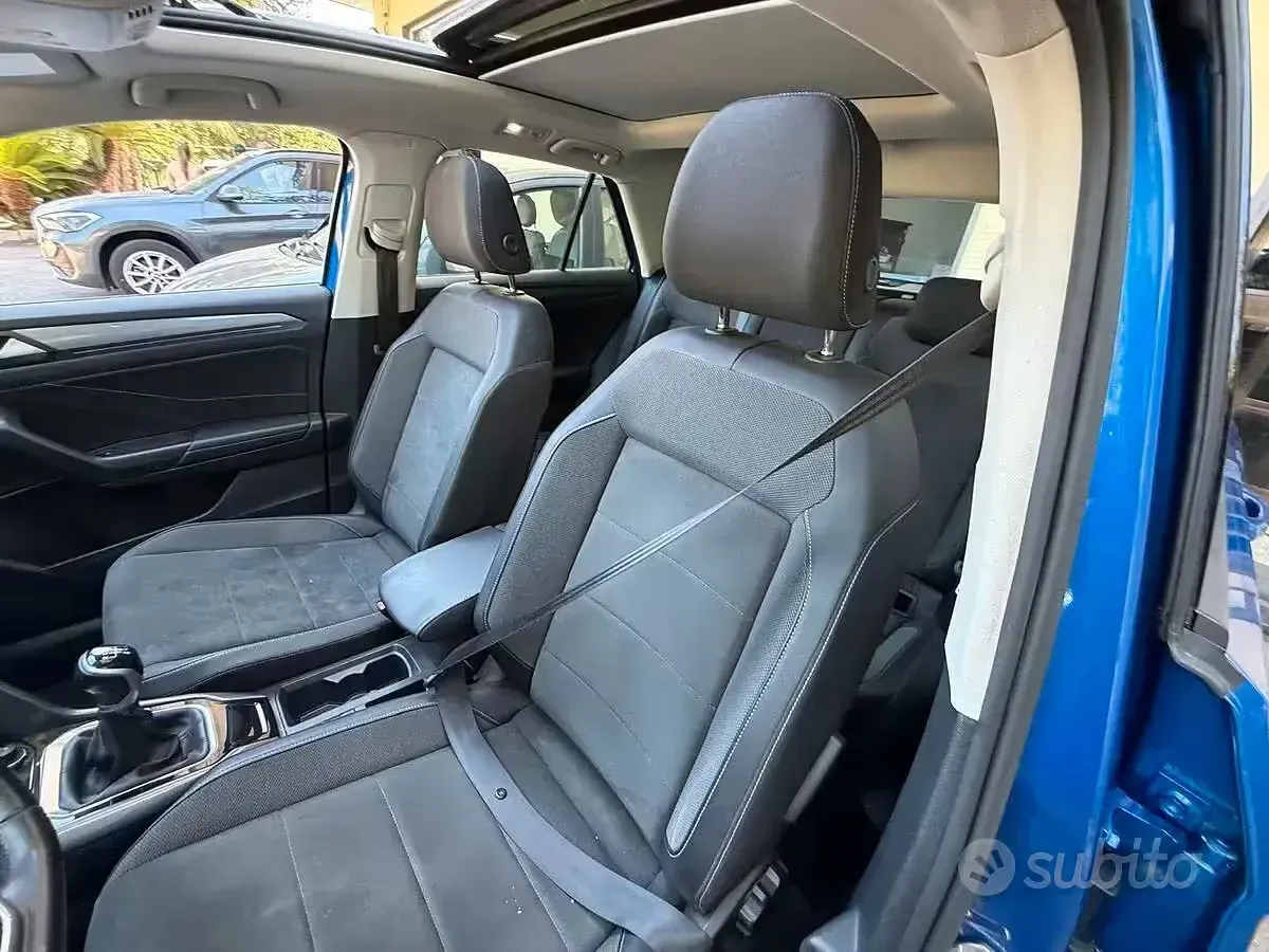 Usata VW T-Roc Style 116 CV (85 kW) 2022 Bluazzurro SUV