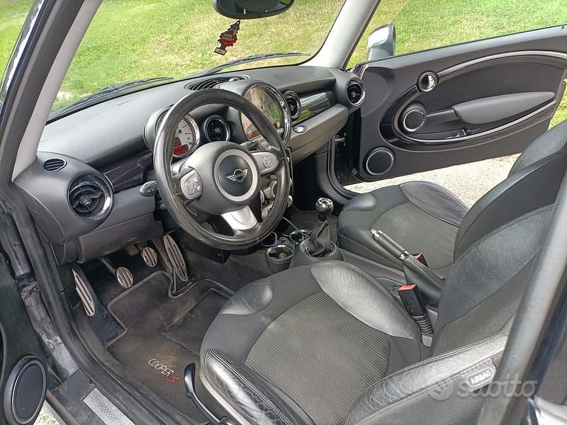 Usata Mini Cooper S 2010 Nero Utilitaria