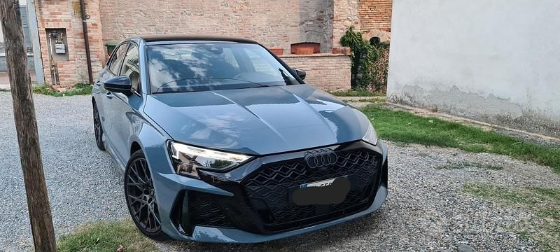 Grigio Usata 2025 Audi RS3 Design Tre volumi | 63.990 € (Cara) - Immagine 1/1